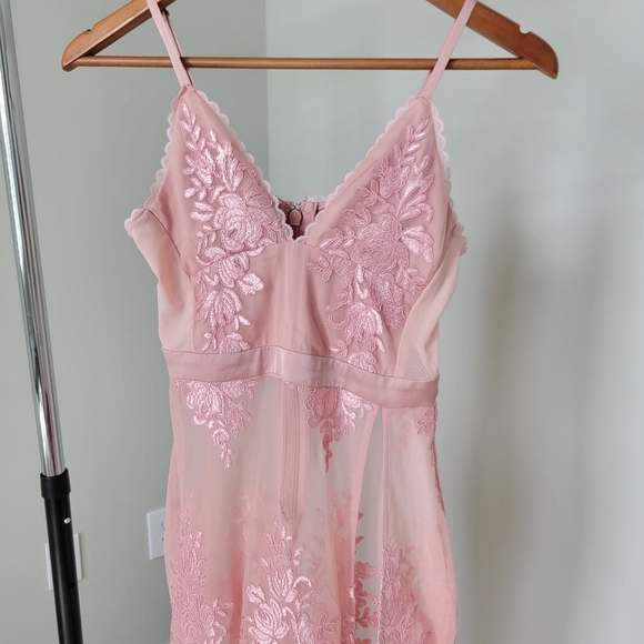 House of CB Lucia Dress Rose Sheer Lace/Bandage Maxi Dress - Picture 12 of 12